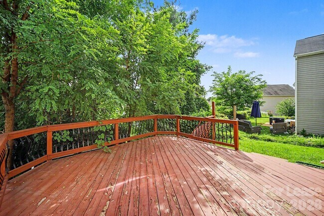 Building Photo - 4937 Broad Leaf Ct