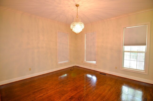 Building Photo - 205 Hidden Trace Dr