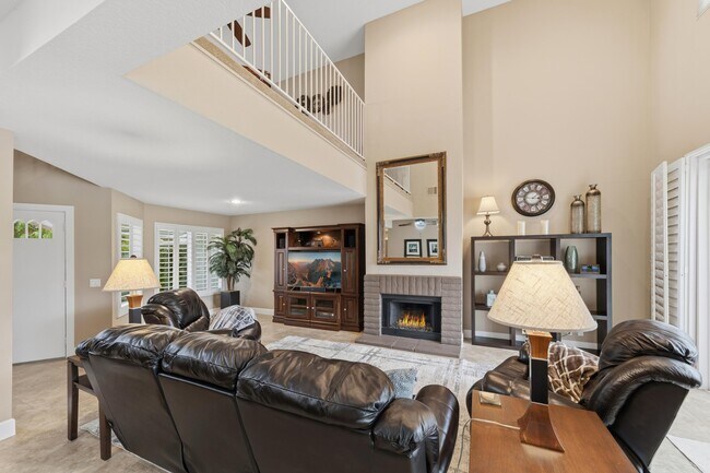 Building Photo - 223 Desert Falls Dr E