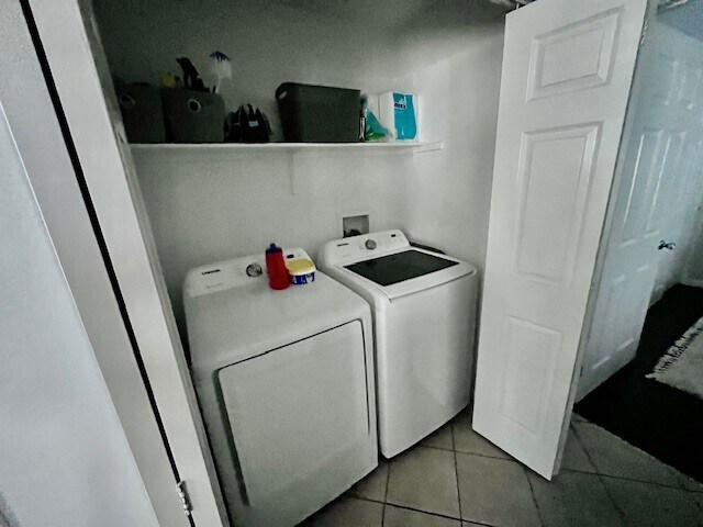 New washer and dryer in unit - 3845 Wiggins Bay St