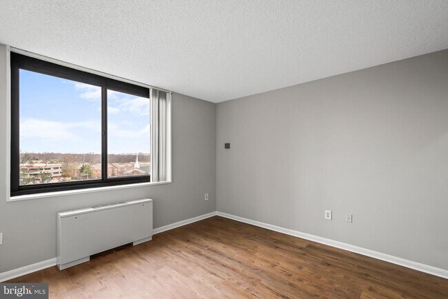 Building Photo - 3701 S George Mason Dr