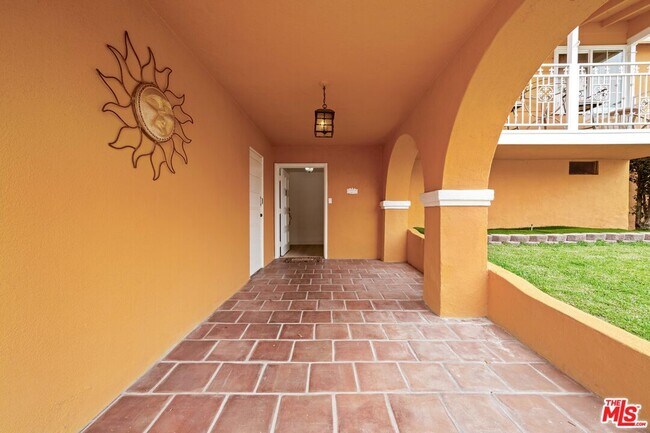 Building Photo - 3715 Homeland Dr