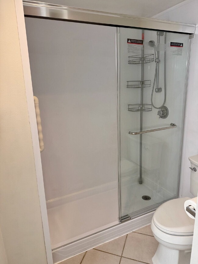Building Photo - Spacious 2 BED 1.5 BATH Condo rental close to Quincy Center!