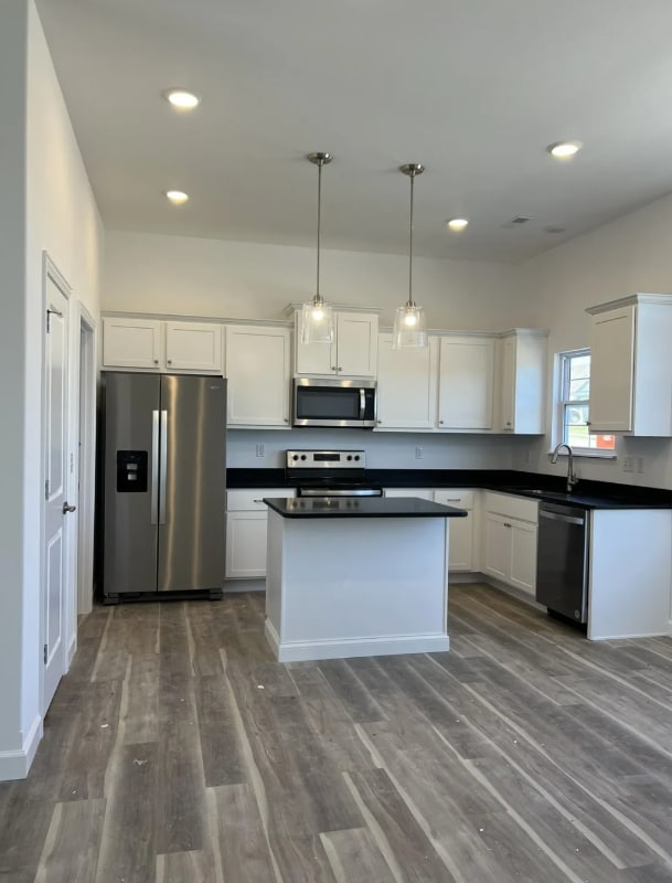Building Photo - 624 Promenade Dr