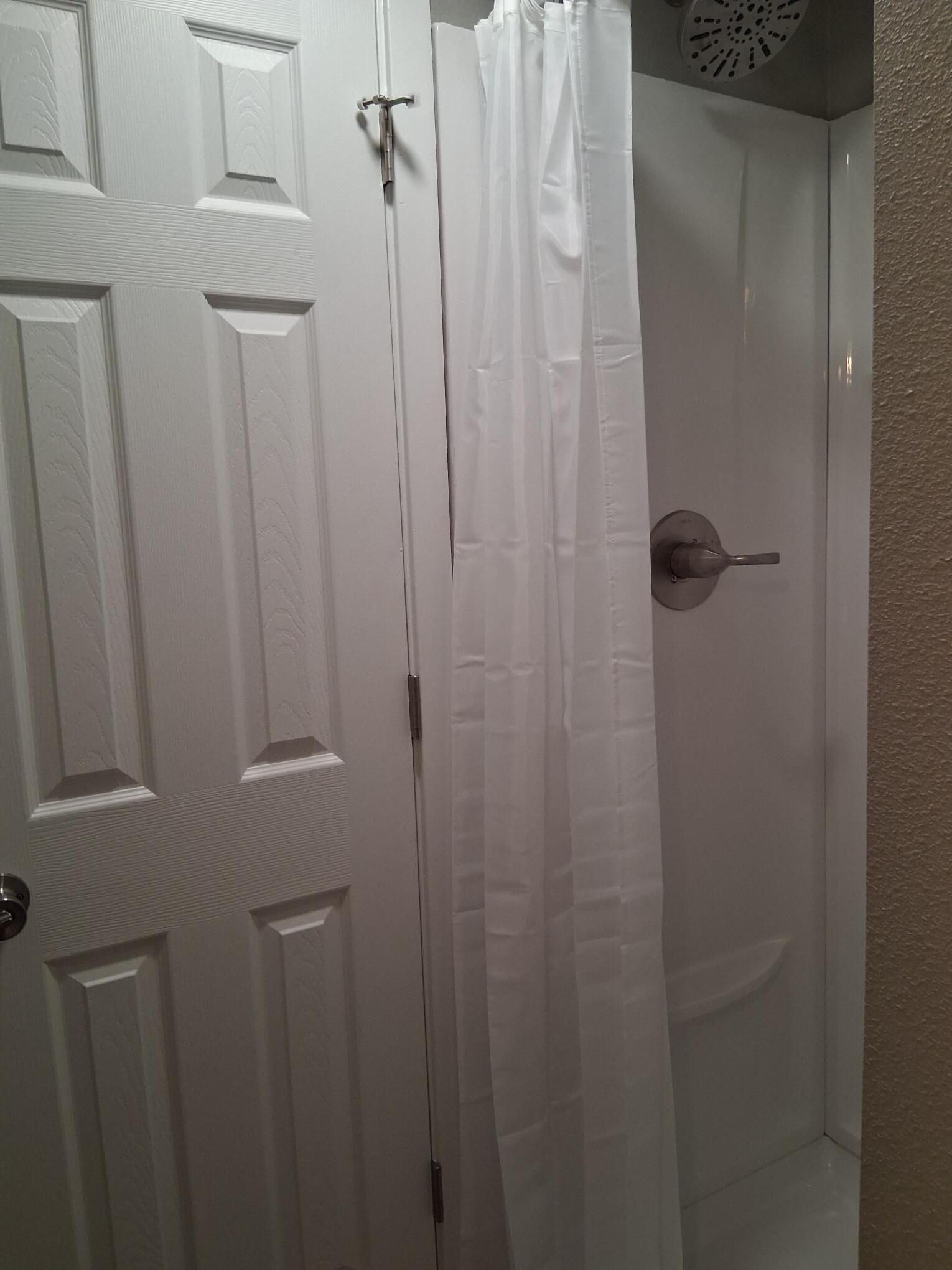 Main floor bath shower - 1714 E Walnut St