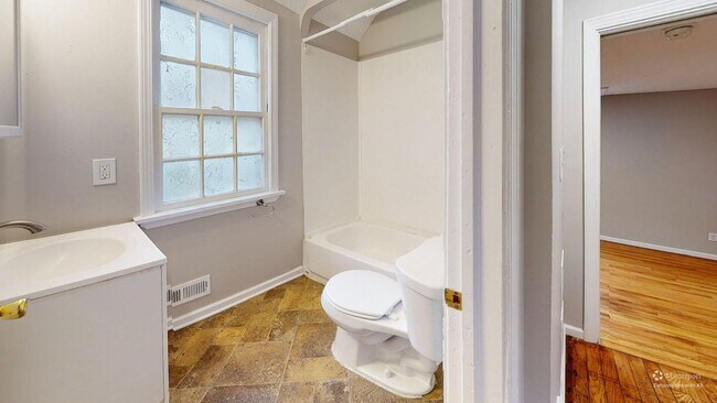 Building Photo - Maple Heights Area - 3 Bedroom Single Family Home