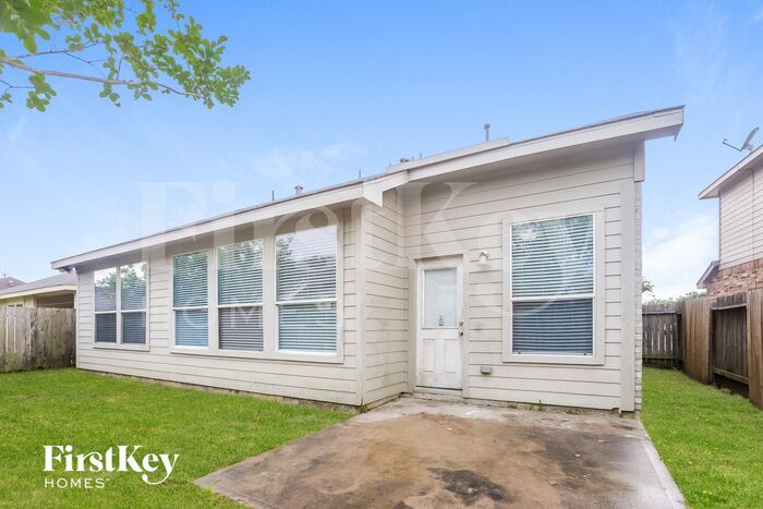 Building Photo - 15118 Sierra Ridge Dr