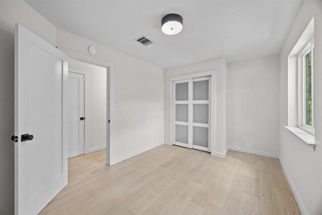 Building Photo - 8708 Huebinger Pass