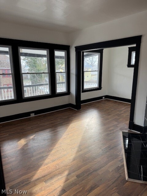 Building Photo - 12001 Oakview Ave