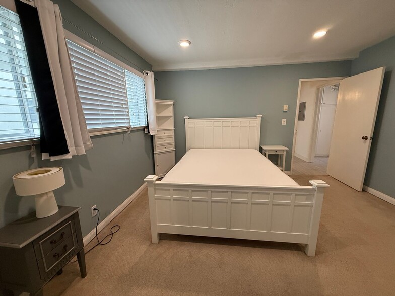 Building Photo - Welcome to 404 San Vicente — Prime Santa Monica Living!