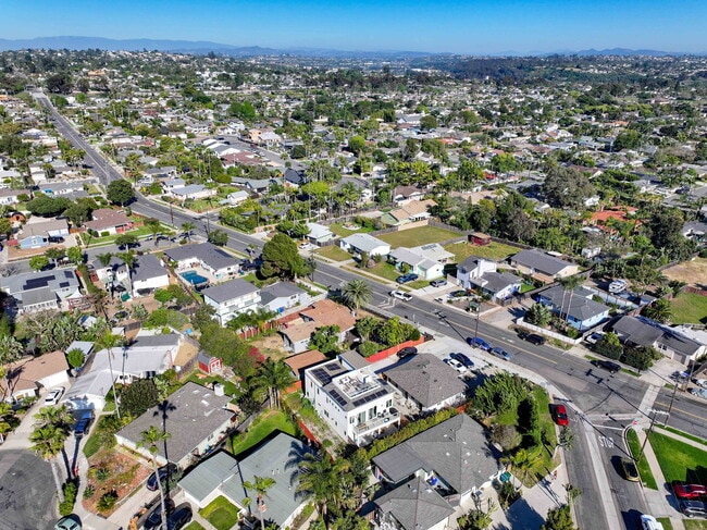 Building Photo - 810 California St