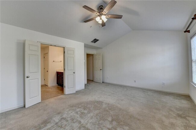 Building Photo - 3335 Castleberry Village Cir