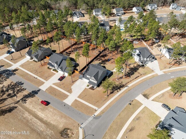 Building Photo - 217 Thistleberry Dr