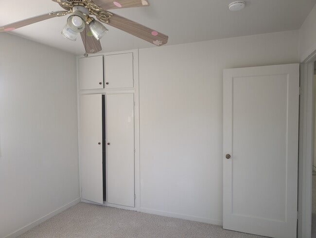 Building Photo - 931 Harold Ln