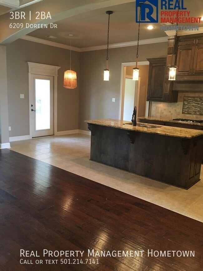 Building Photo - Magnificent 3/2 Home Tucked Away in a Beau...