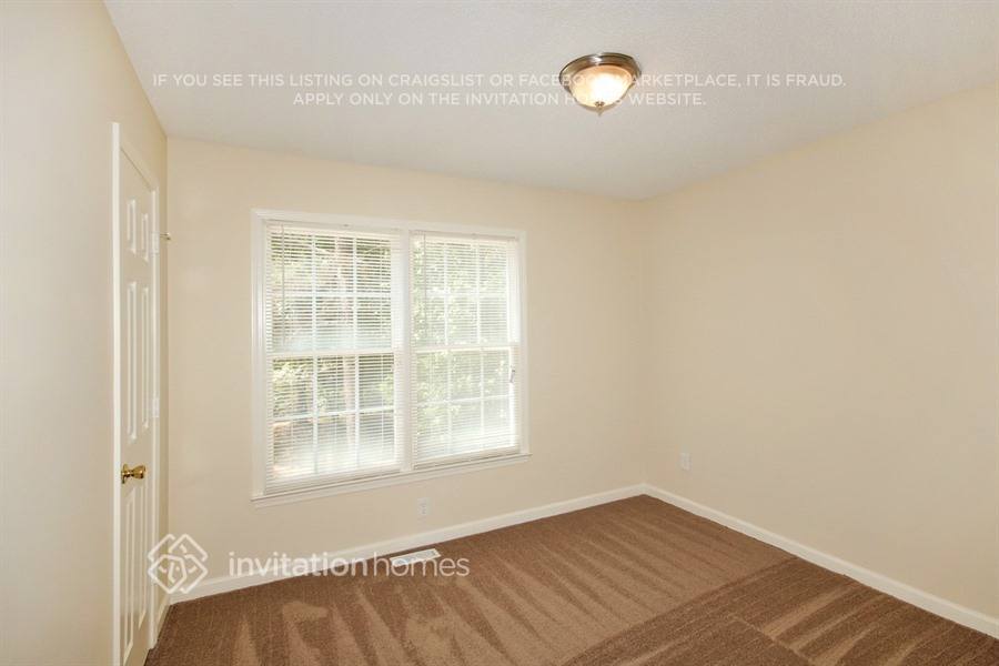 Building Photo - 43 Summer Glen Pl