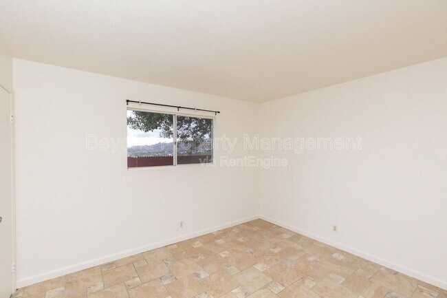 Building Photo - 3725 Orion Dr