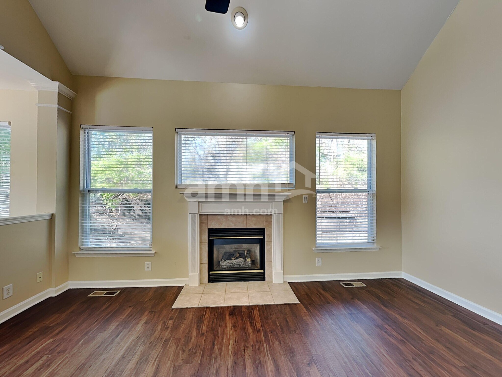 Building Photo - 1213 Travelers Pl