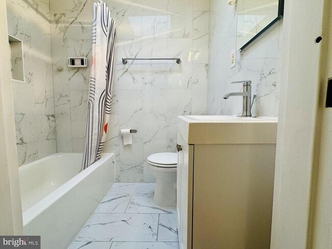 Building Photo - 4118 Buena Vista Ave