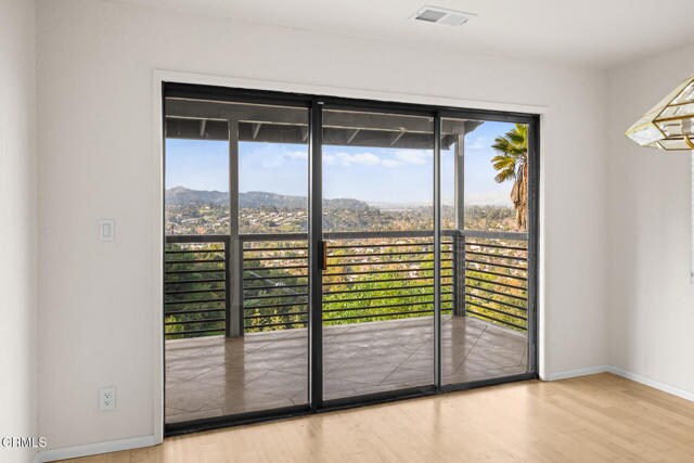 Building Photo - 534 Alta Vista Ave