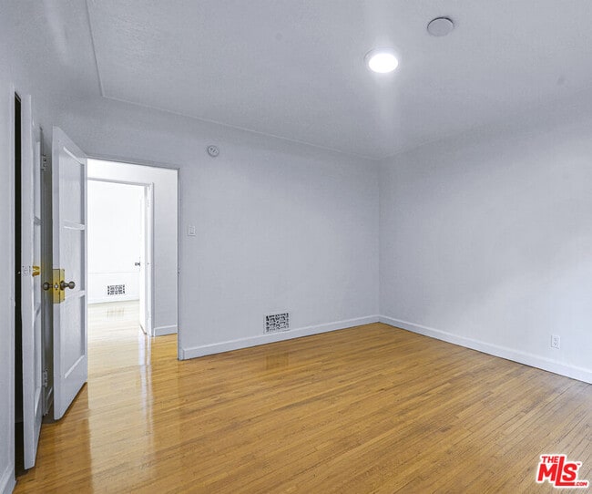 Building Photo - 1119 S Crescent Heights Blvd