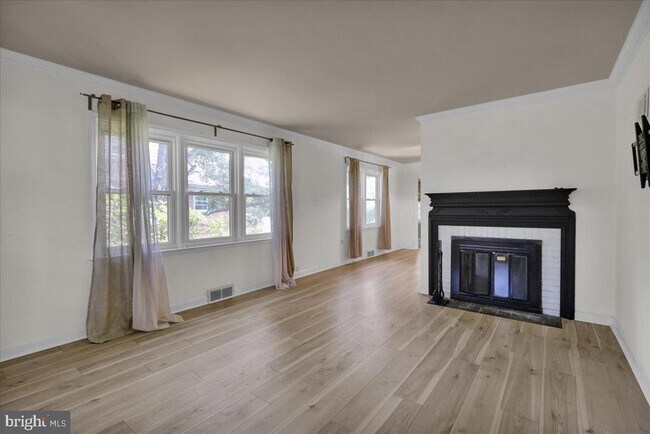 Building Photo - 1130 Albright Ave