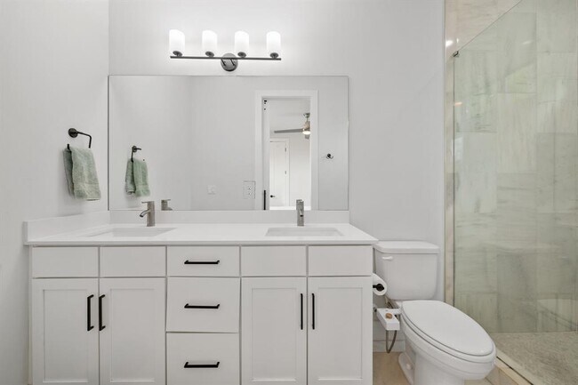 Building Photo - 1710 Adina St