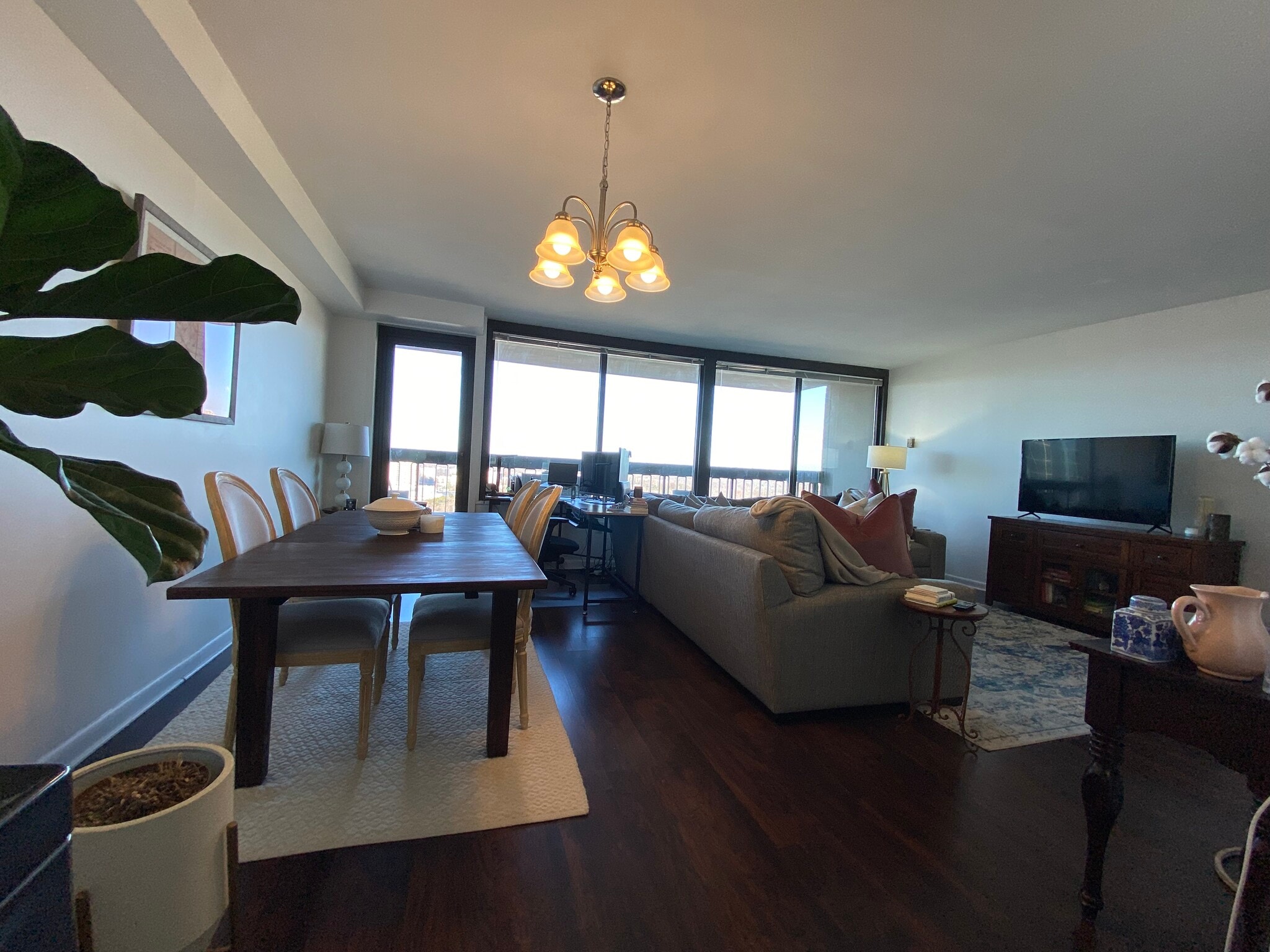 Living room-dining room - 3701 S George Mason Dr