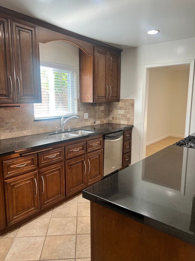 Building Photo - Welcome to the East Whittier 3 Bedroom House.