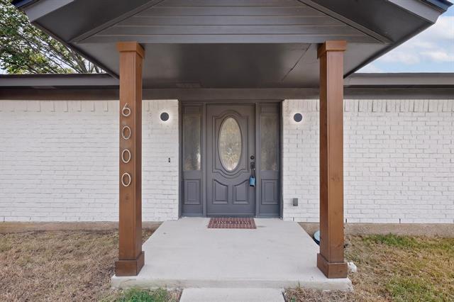 Building Photo - 6000 Cool Springs Dr