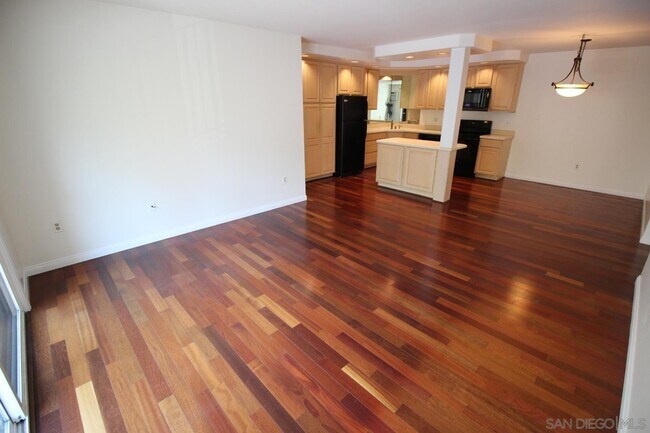 Building Photo - 6780 Friars Rd