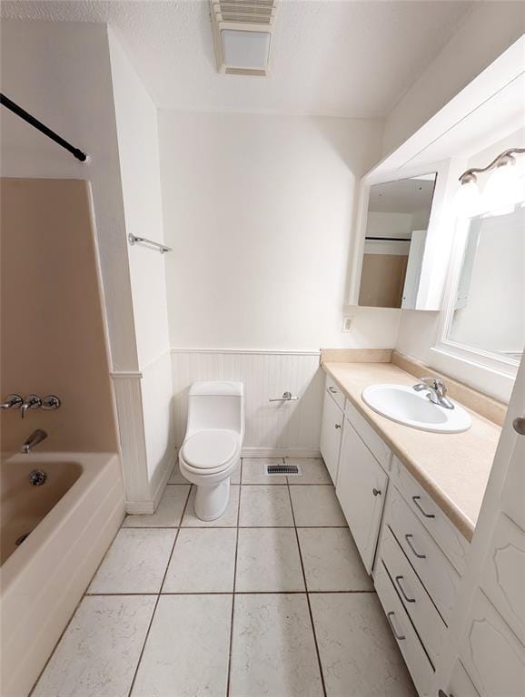 Building Photo - 3301 Oakbrook Dr