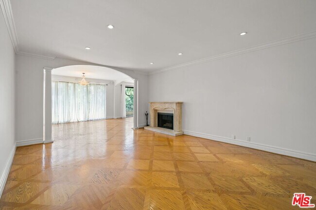 Building Photo - 1210 Kings Rd