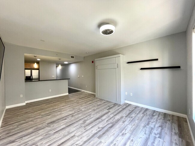 Building Photo - Amazing Studio 2 blocks from Petco Park w/...