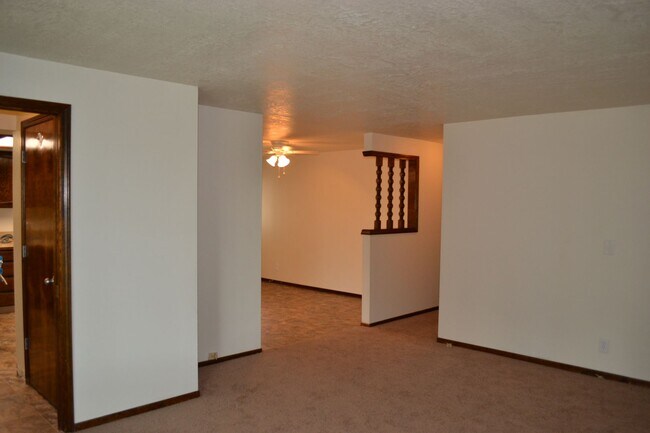 Building Photo - 489 Wormwood St SE