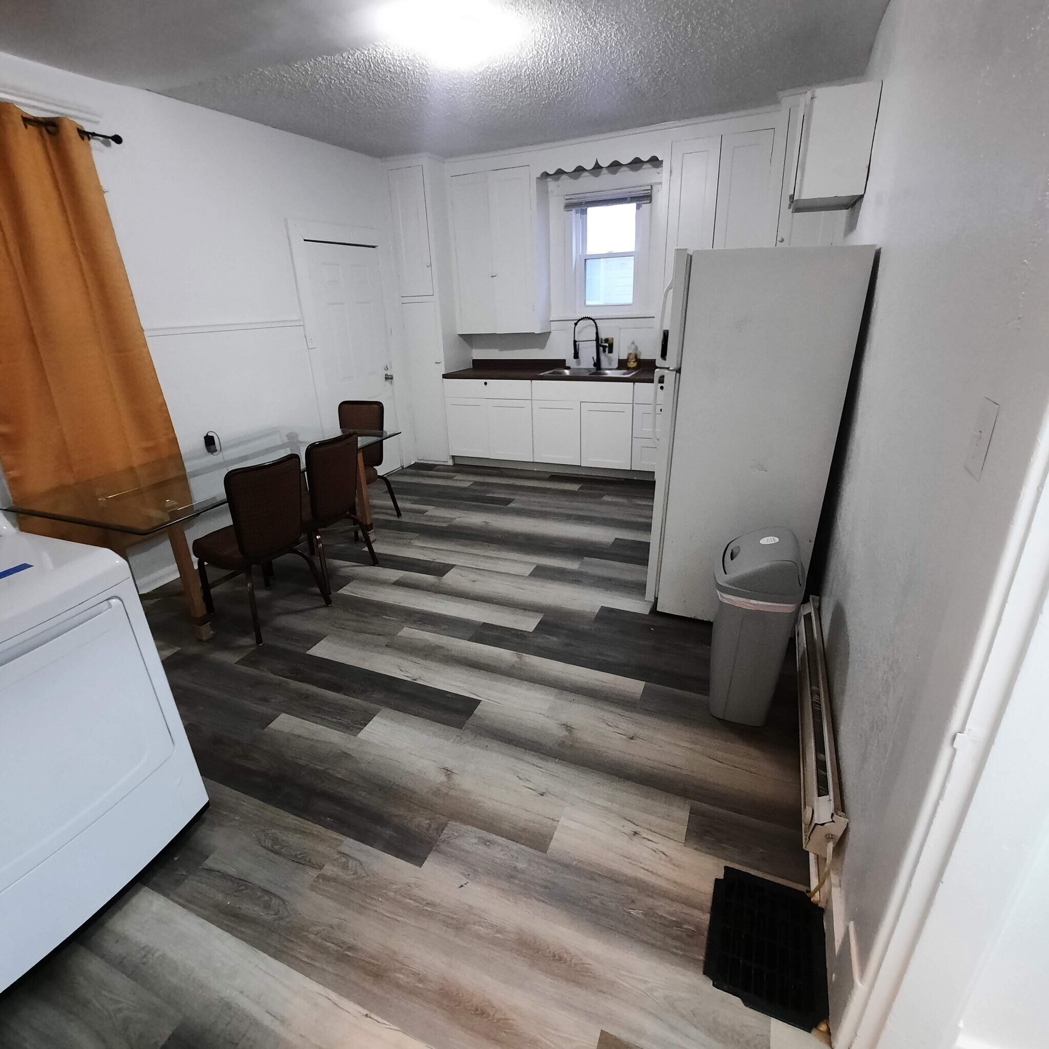 Building Photo - 756 Sullivant Ave