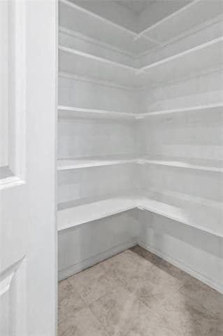 Building Photo - 724 Basteen Ln