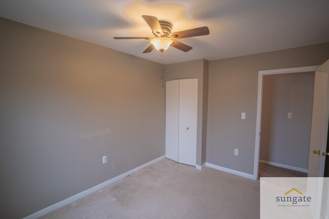 Building Photo - 21 Robin Ridge Ct