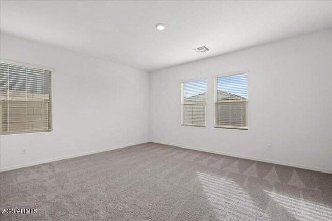 Building Photo - 8129 S 63rd Dr