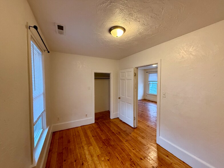 Building Photo - 1413 N 11th St