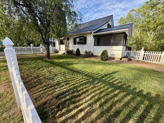 Building Photo - 96 Louisiana Ave