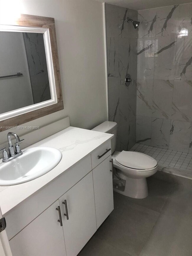 Building Photo - 370 E 34th St