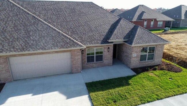 Building Photo - 5614 Bower Ln