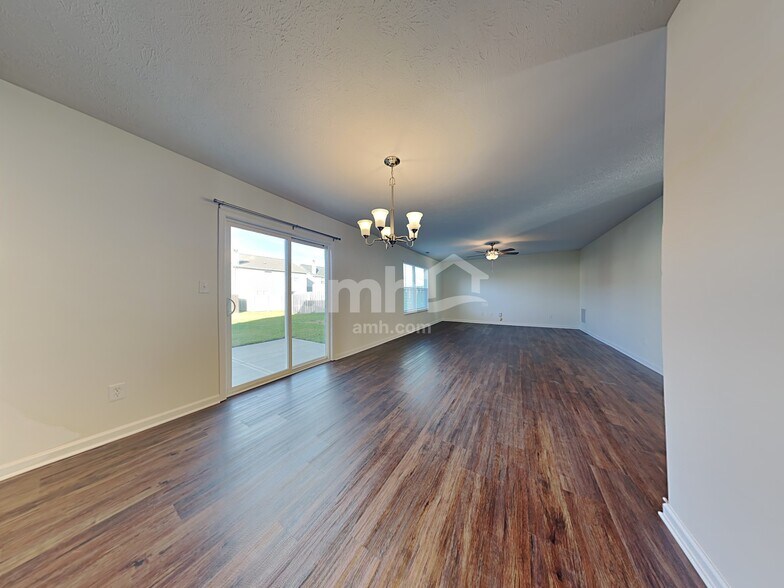 Building Photo - 906 Northwich Ave