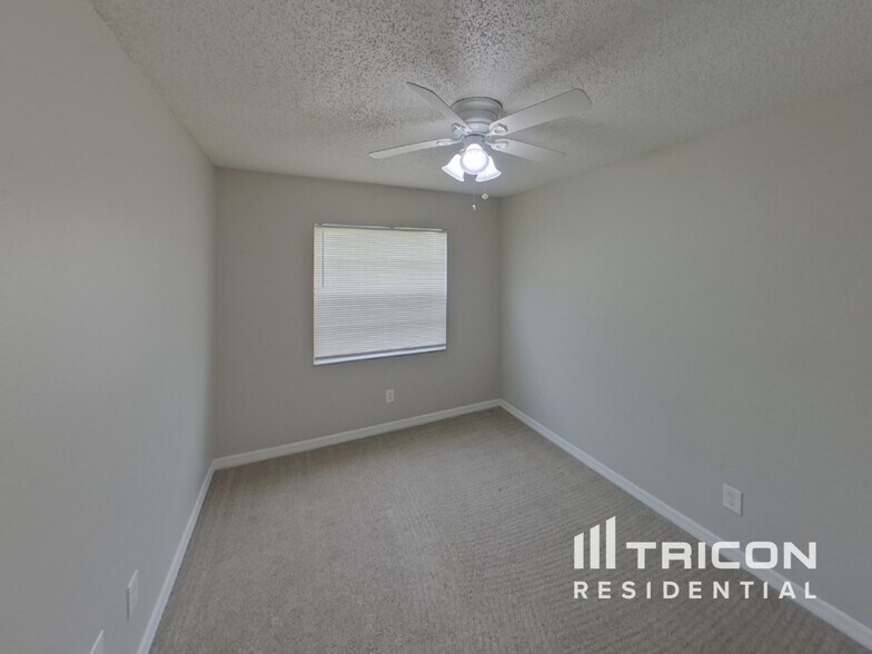 Building Photo - 1624 Crossridge Dr