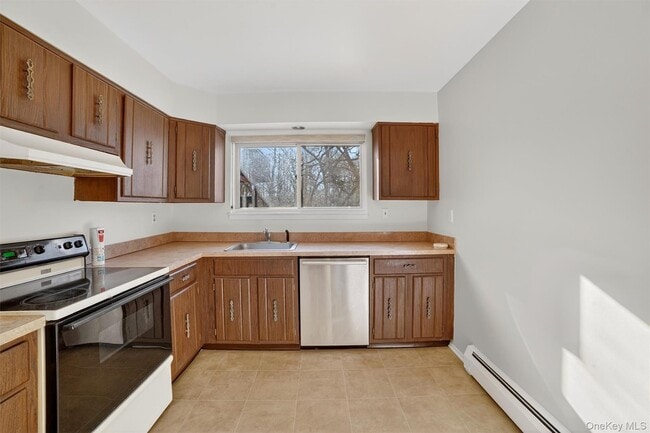 Building Photo - 126 Coachlight Square