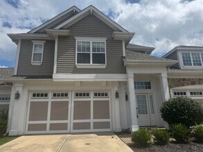 Building Photo - 581 Beehler Dr