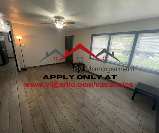 Building Photo - BEAUTIFUL 3 bedroom, 1 bath house in Gary ...