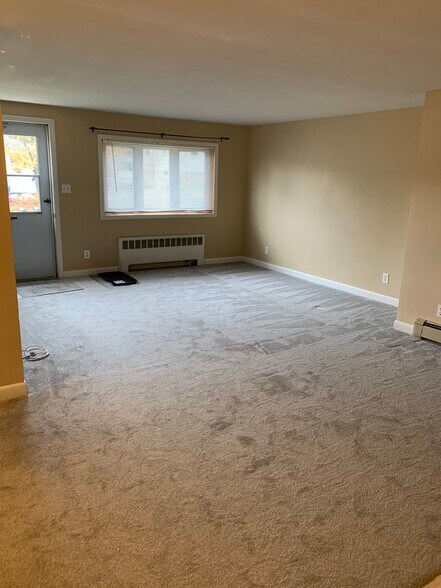 Building Photo - 40 Neillian Way