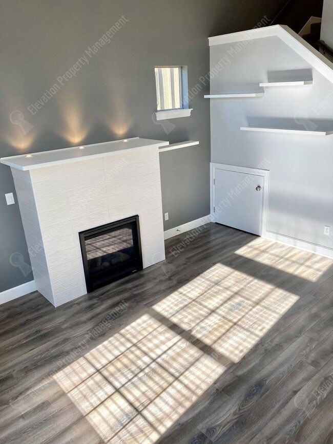 Building Photo - 3-BR Craftsman home in NE Bend- Boyd Acres